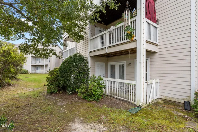 $300,000 | 805 March Court, Unit B, Wilmington, NC 28405
