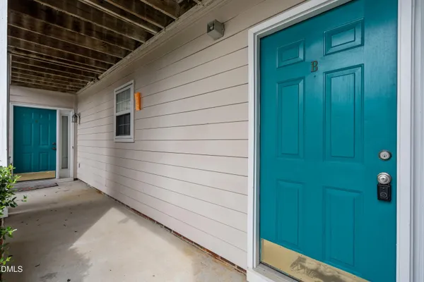 $300,000 | 805 March Court, Unit B, Wilmington, NC 28405