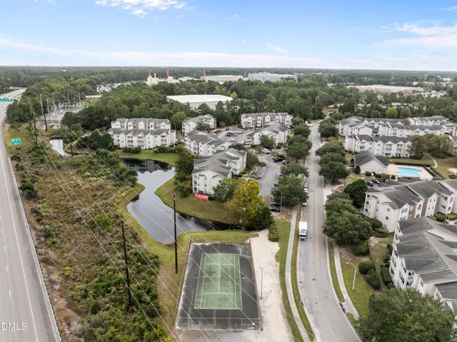 $300,000 | 805 March Court, Unit B, Wilmington, NC 28405