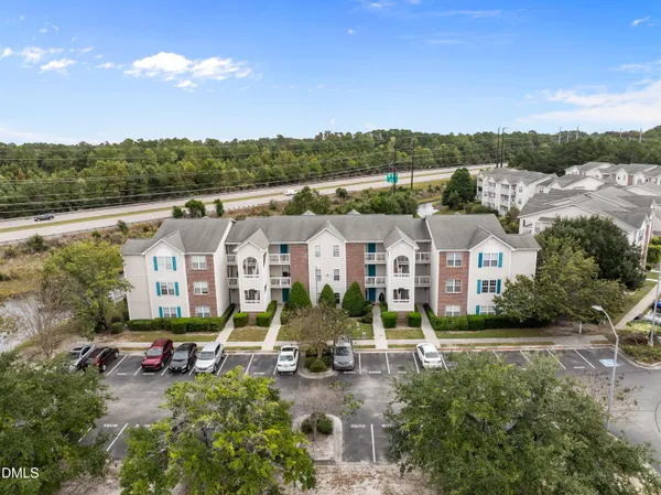 $300,000 | 805 March Court, Unit B, Wilmington, NC 28405