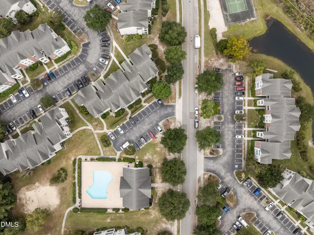 $300,000 | 805 March Court, Unit B, Wilmington, NC 28405