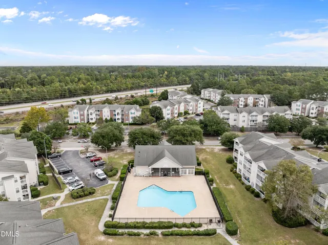 $300,000 | 805 March Court, Unit B, Wilmington, NC 28405