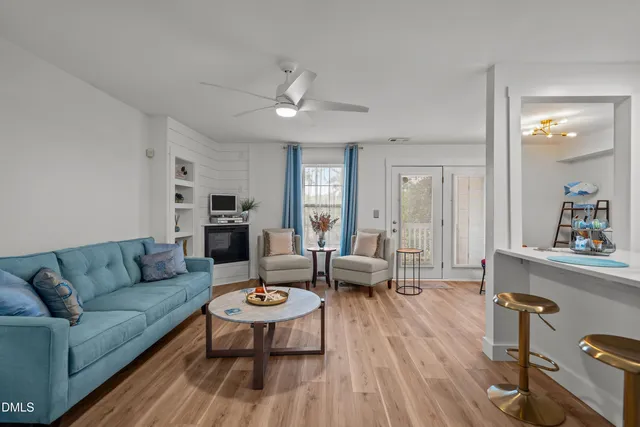 $300,000 | 805 March Court, Unit B, Wilmington, NC 28405