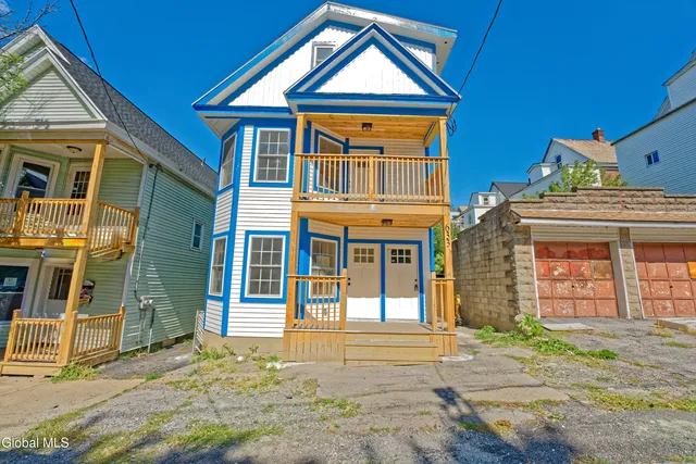 $435,000 | 633 Lang Street, Schenectady, NY 12308