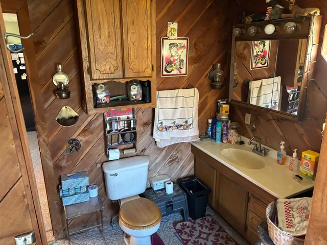 $699,900 | 6033 Siemon Road, Brookville, IN 47012