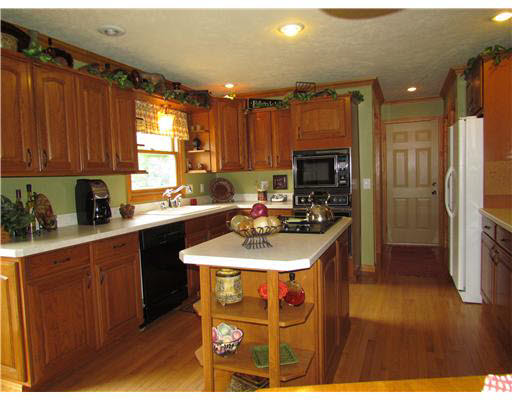 15238 Hunting Ridge Trail Granger, IN 46530 - Photo 7 of 24 Gallery Image 7