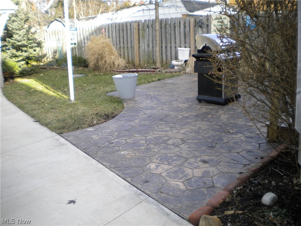 18215 Landseer Road Cleveland, OH 44119 - Photo 18 of 21 Gallery Image 18