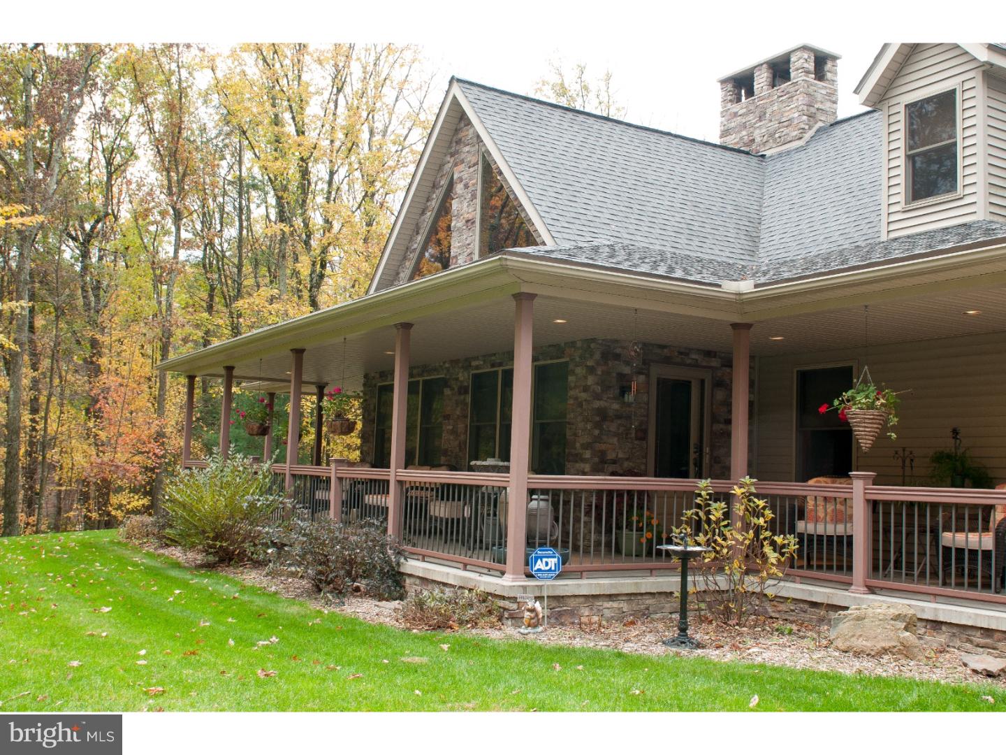 684 Arrow Road New Ringgold, PA 17960 - Photo 3 of 25 Gallery Image 3