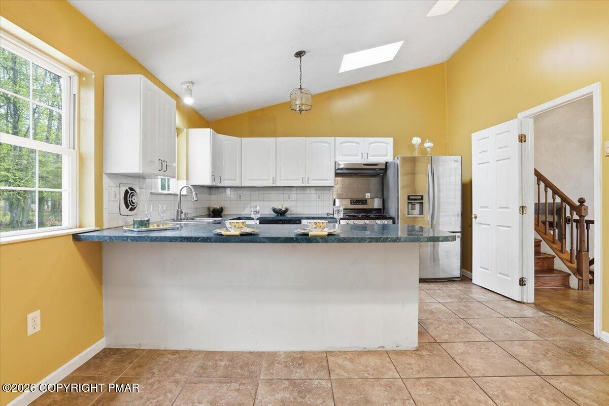 349 Bumble Bee Pass Cresco, PA 18326 - Photo 20 of 31 Kitchen
