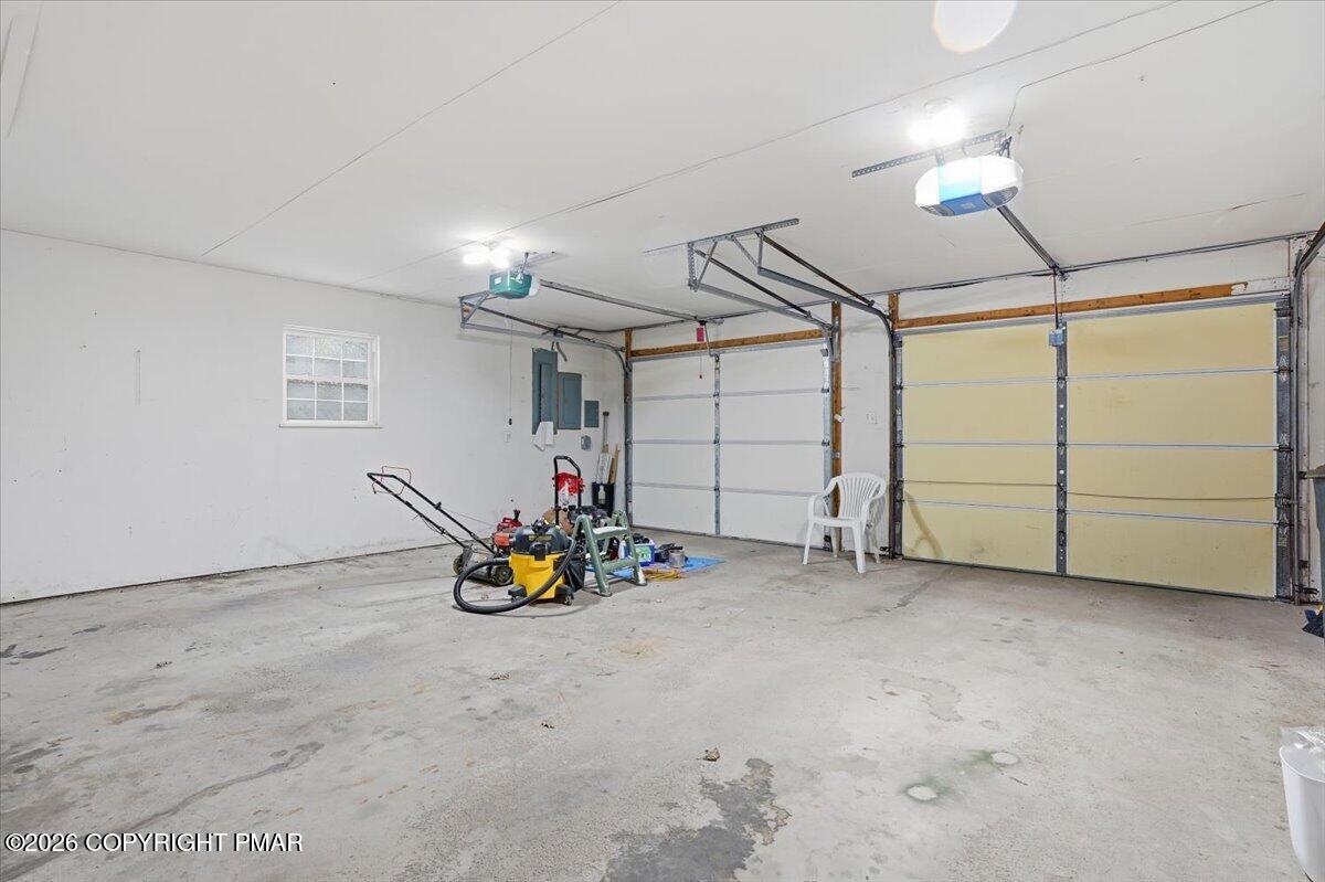 349 Bumble Bee Pass Cresco, PA 18326 - Photo 7 of 31 2 car garage
