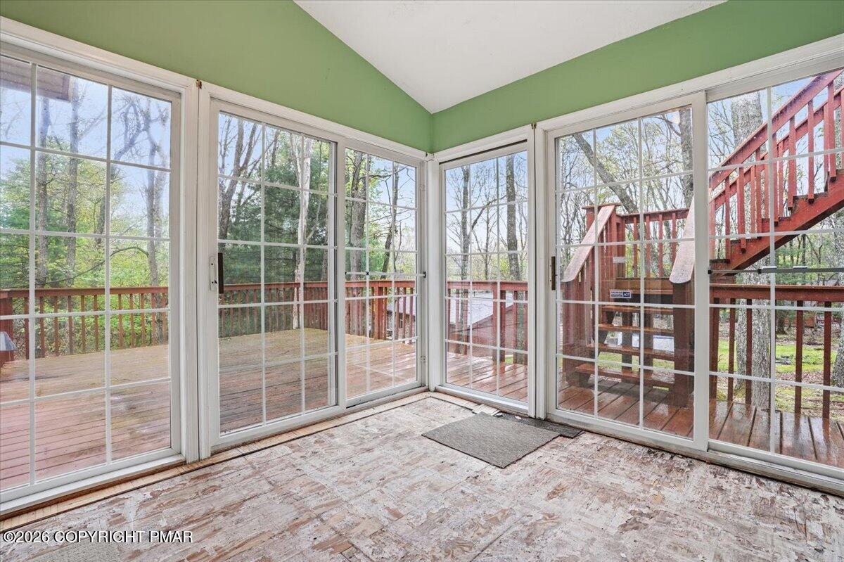 349 Bumble Bee Pass Cresco, PA 18326 - Photo 8 of 31 Sunroom