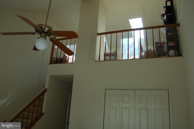 8186 Cliffview Avenue Springfield, VA 22153 - Photo 12 of 23 Loft