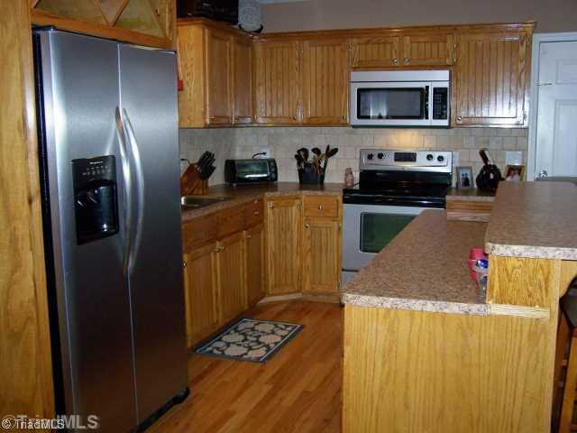 389 Cornatzer Road Mocksville, NC 27028 - Photo 4 of 13 Kitchen.