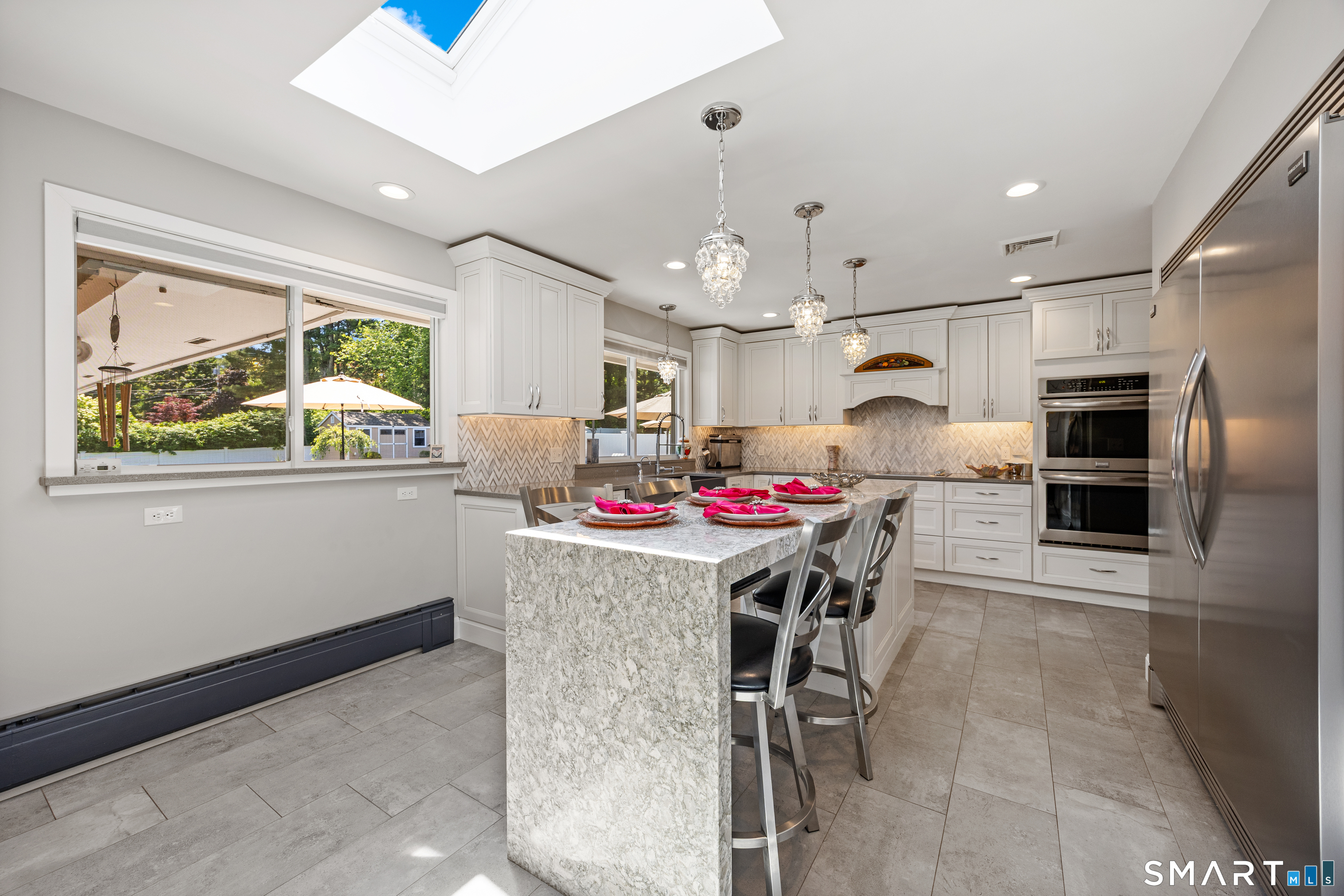 1500 Rhey Avenue Wallingford, CT 06492 - Photo 11 of 39 Kitchen w/ Quartz Countertops