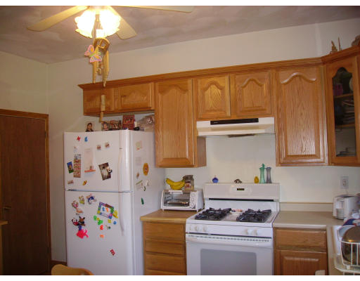 18 Maple Street Saugus, MA 01906 - Photo 8 of 21 Gallery Image 8