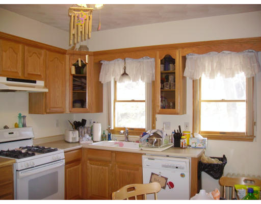 18 Maple Street Saugus, MA 01906 - Photo 9 of 21 Gallery Image 9