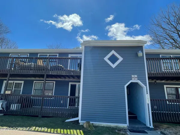 $159,500 | 107 Snowshoe Court, Unit 103, Mount Pocono, PA 18344