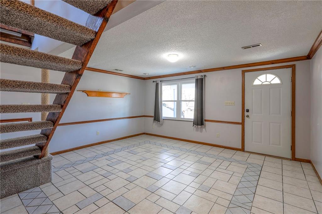 2218 Liberty Landing Road Liberty, MO 64068 - Photo 5 of 35