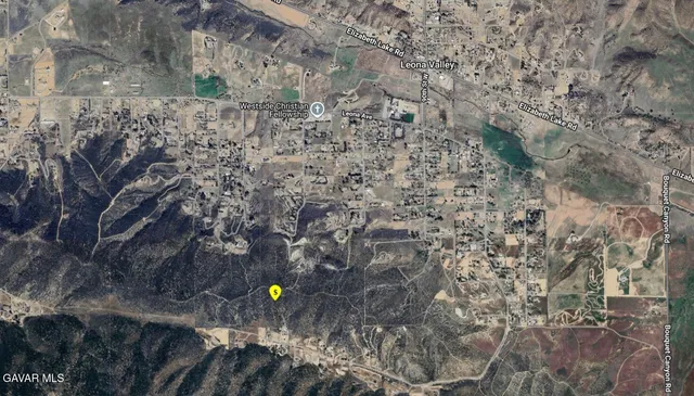 a view of outside area