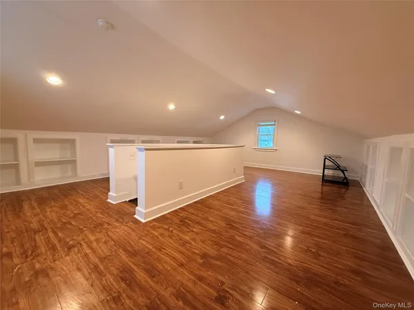 $1,895 | 35 East Avenue, Unit 2, Middletown, NY 10940