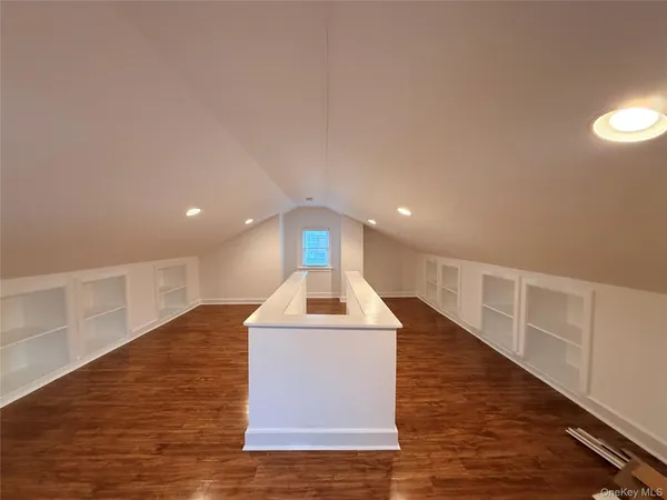 $1,895 | 35 East Avenue, Unit 2, Middletown, NY 10940