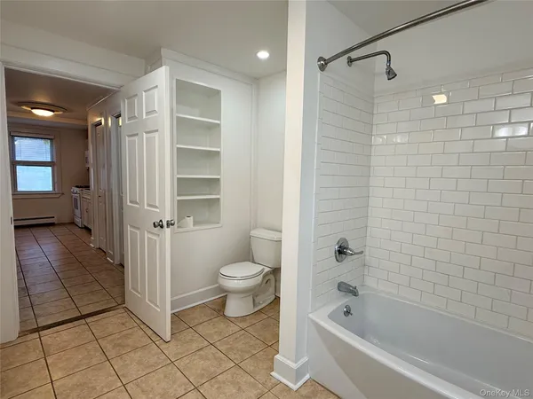 $1,895 | 35 East Avenue, Unit 2, Middletown, NY 10940