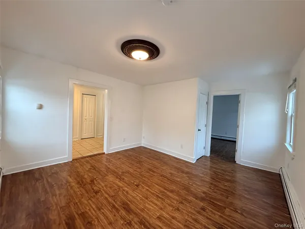 $1,895 | 35 East Avenue, Unit 2, Middletown, NY 10940