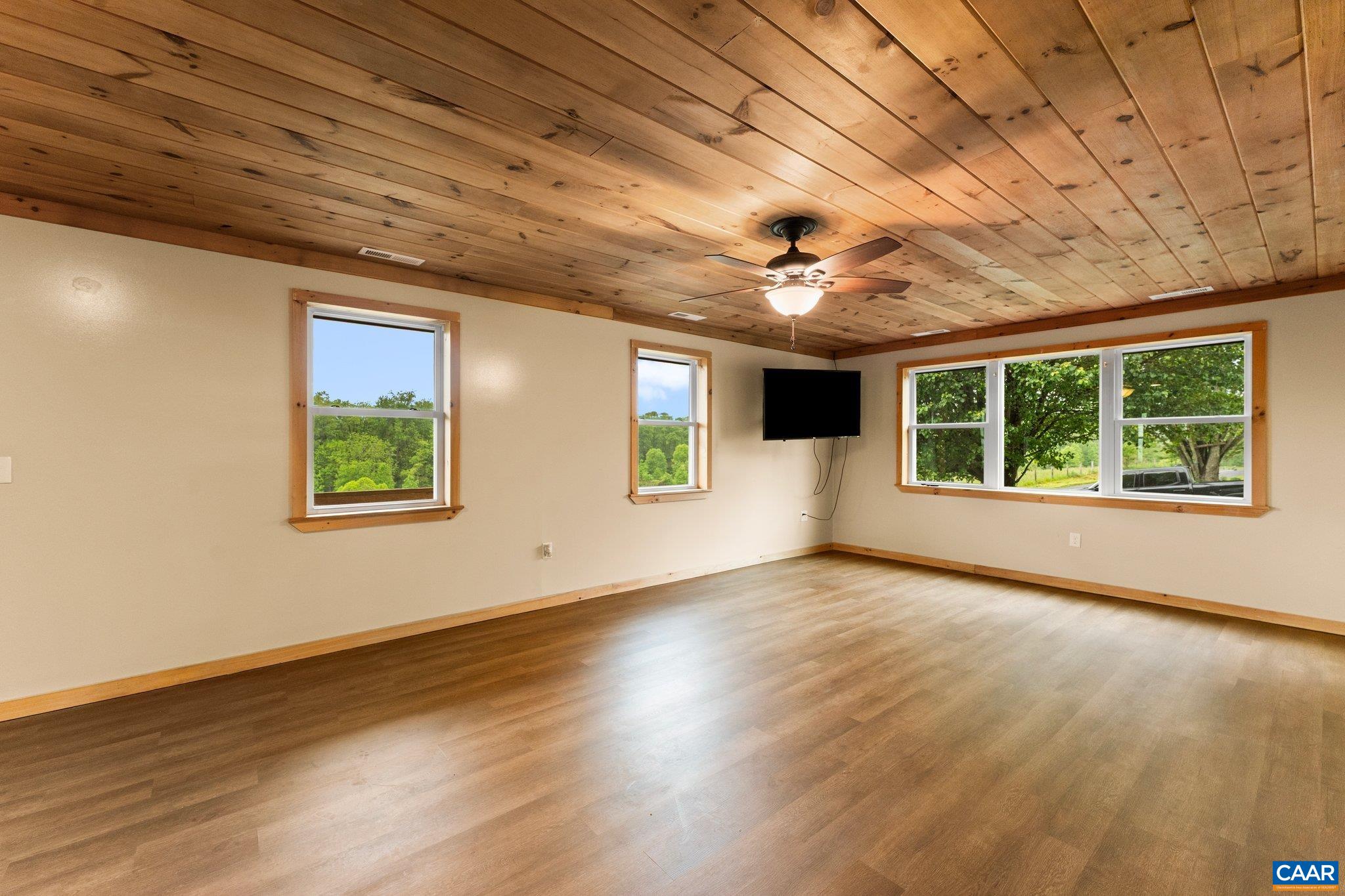 1507 Hewitt Road Swoope, VA 24479 - Photo 13 of 33