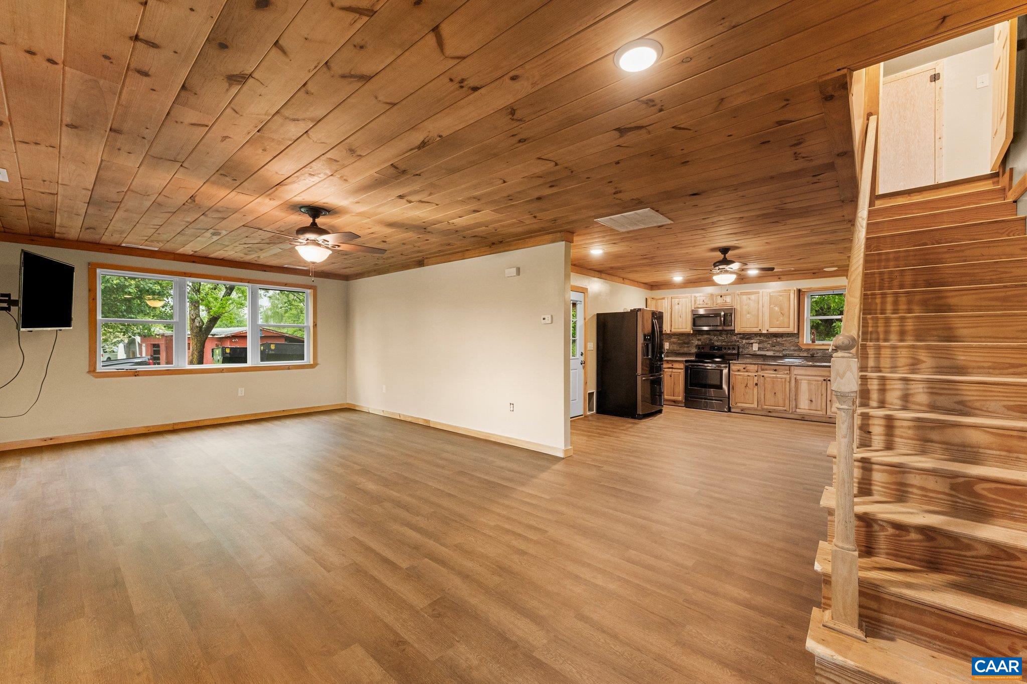 1507 Hewitt Road Swoope, VA 24479 - Photo 6 of 33