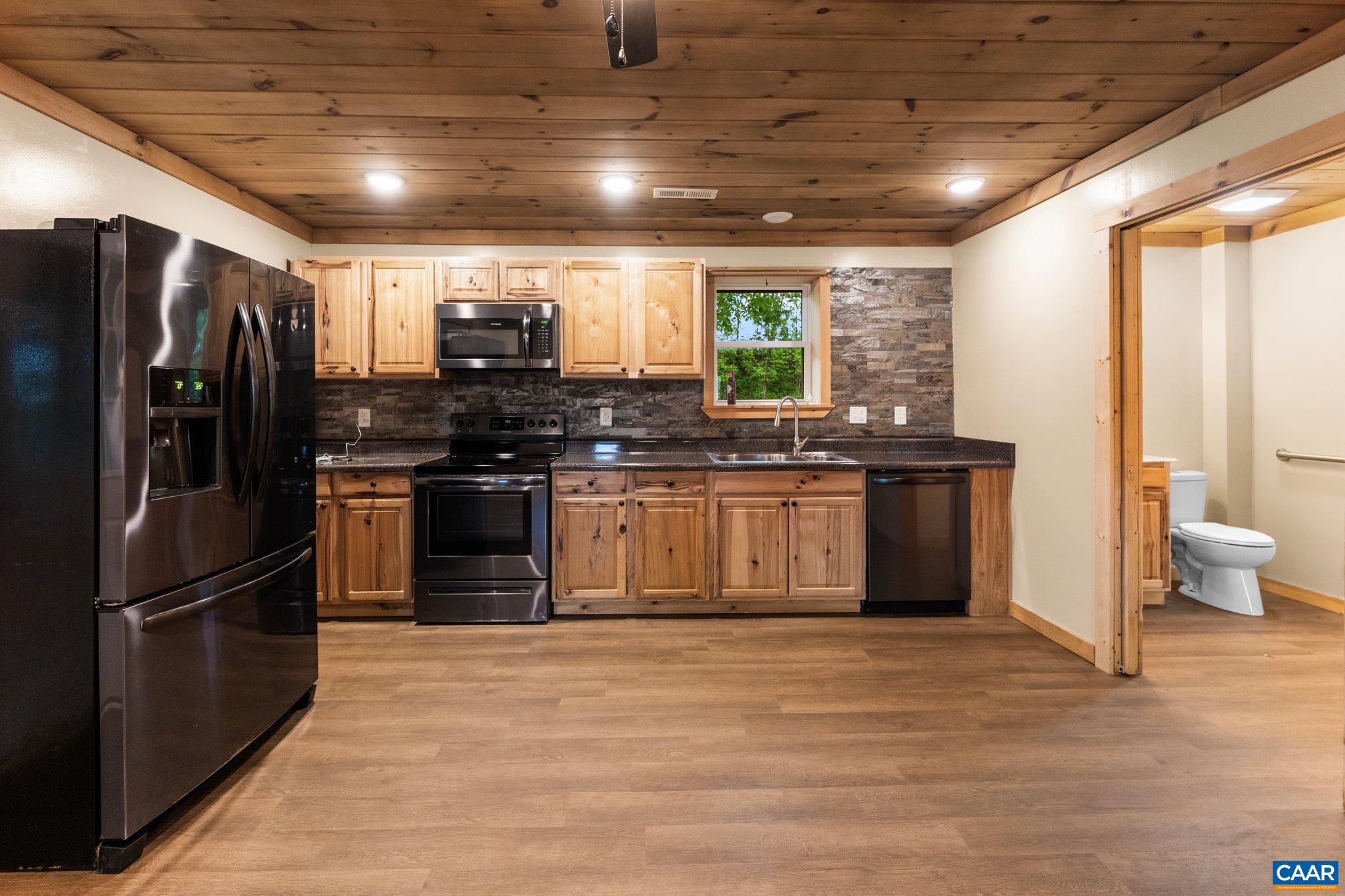 1507 Hewitt Road Swoope, VA 24479 - Photo 8 of 33