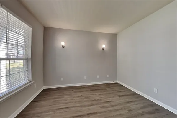 $2,400 | 1675 Huntcrest Park Southwest, Mableton, GA 30126