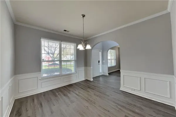 $2,400 | 1675 Huntcrest Park Southwest, Mableton, GA 30126