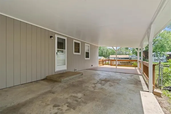 $209,900 | 307 East 3 Drive South, Independence, MO 64050