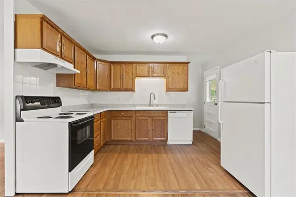 $209,900 | 307 East 3 Drive South, Independence, MO 64050