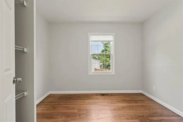 $209,900 | 307 East 3 Drive South, Independence, MO 64050