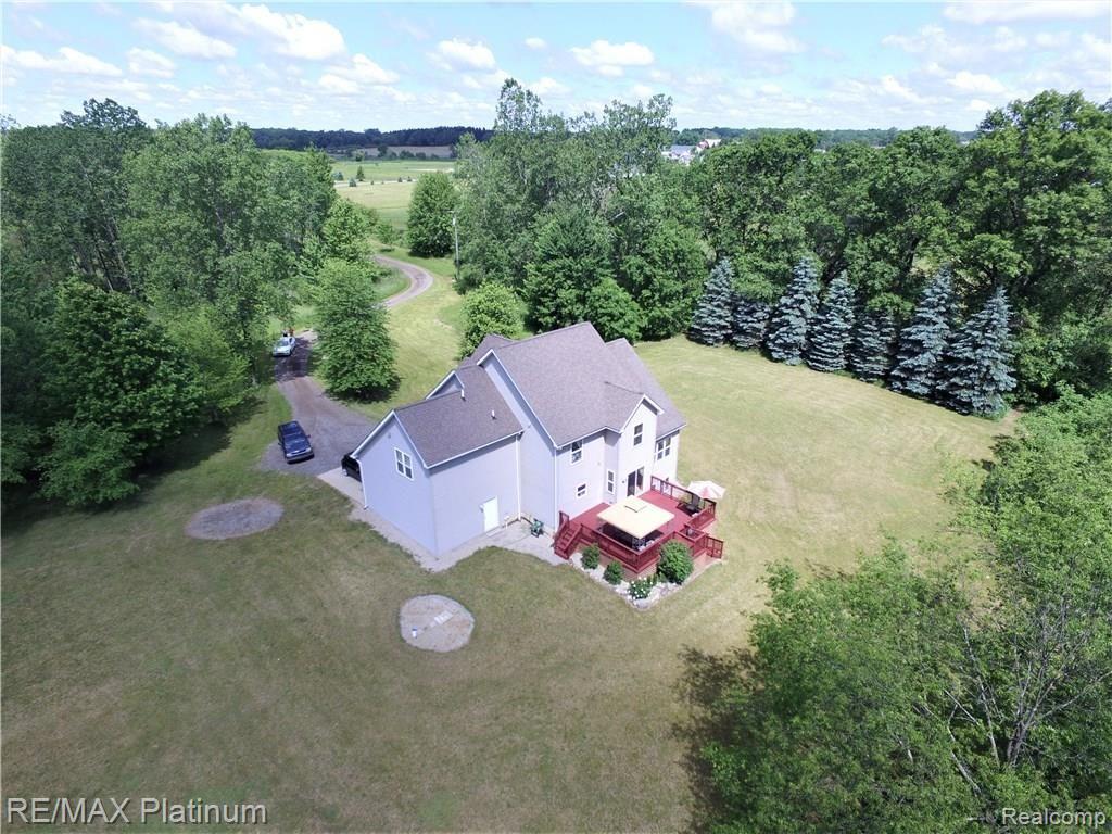 4501 Bentley Lake Road Howell, MI 48843 - Photo 32 of 40 DJI_0059.JPG