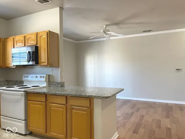 $1,195 | 12840 University Crescent, Unit 3B, Carmel, IN 46032