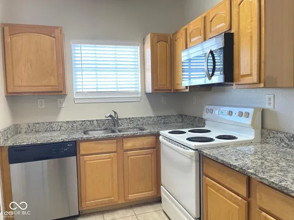 $1,195 | 12840 University Crescent, Unit 3B, Carmel, IN 46032