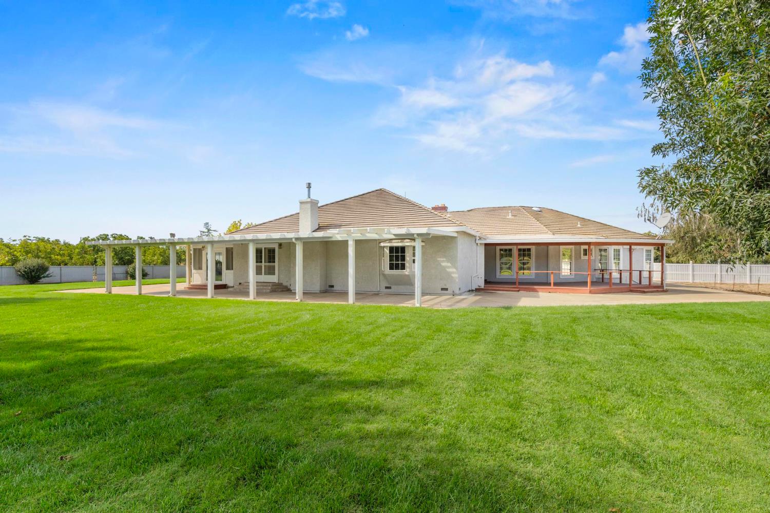 10963 Metteer Road Live Oak, CA 95953 - Photo 69 of 73 a front view of a house with a garden