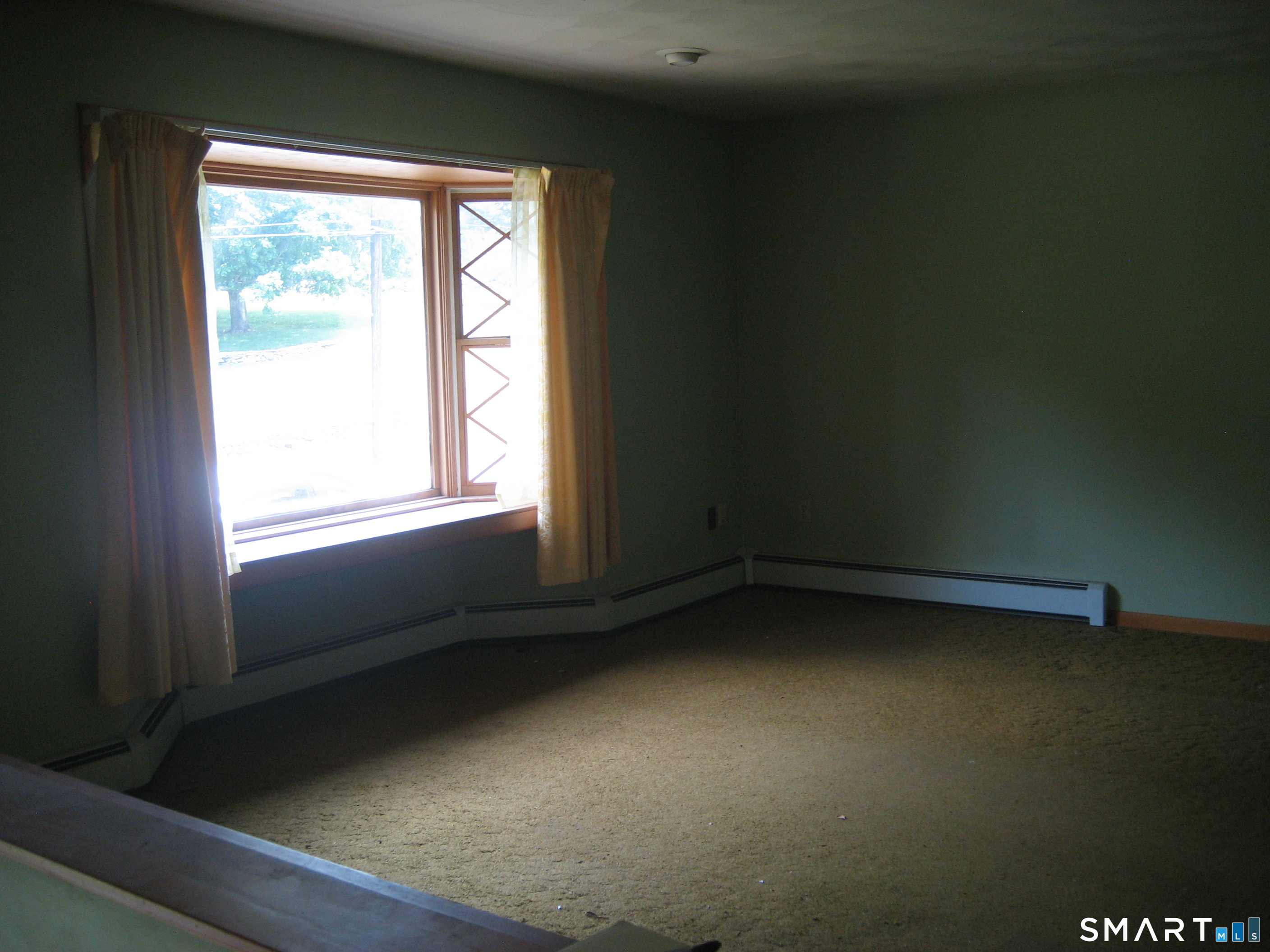 21 Daniel Street Norwich, CT 06360 - Photo 3 of 21