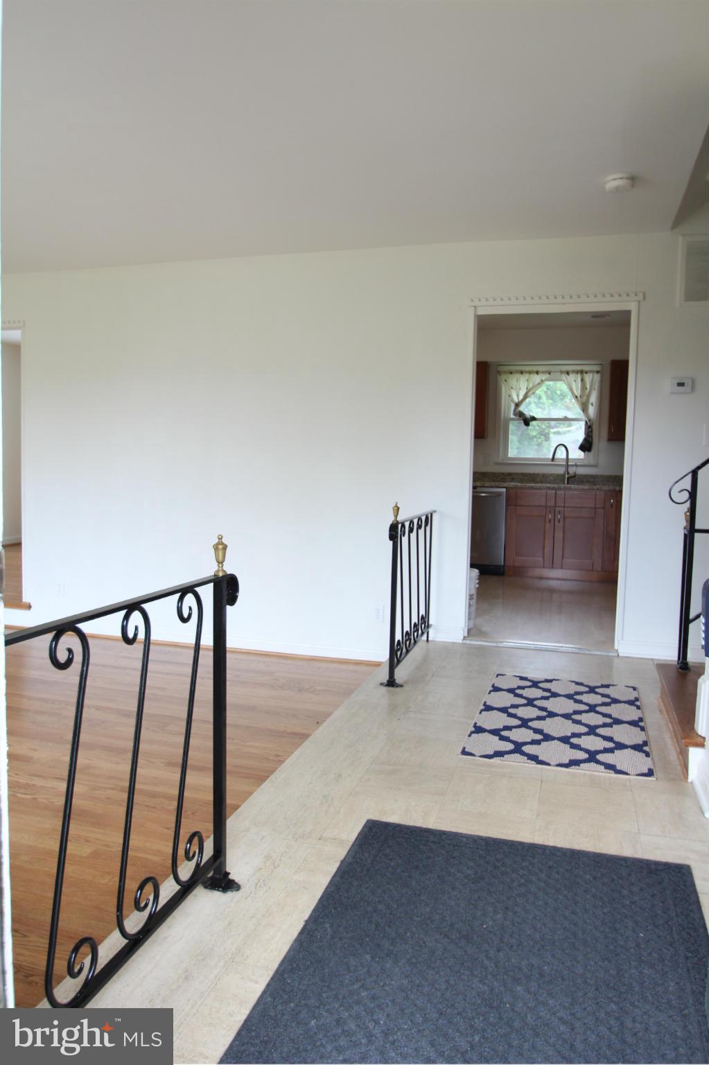 1221 Kathryn Road Silver Spring, MD 20904 - Photo 4 of 19 Foyer