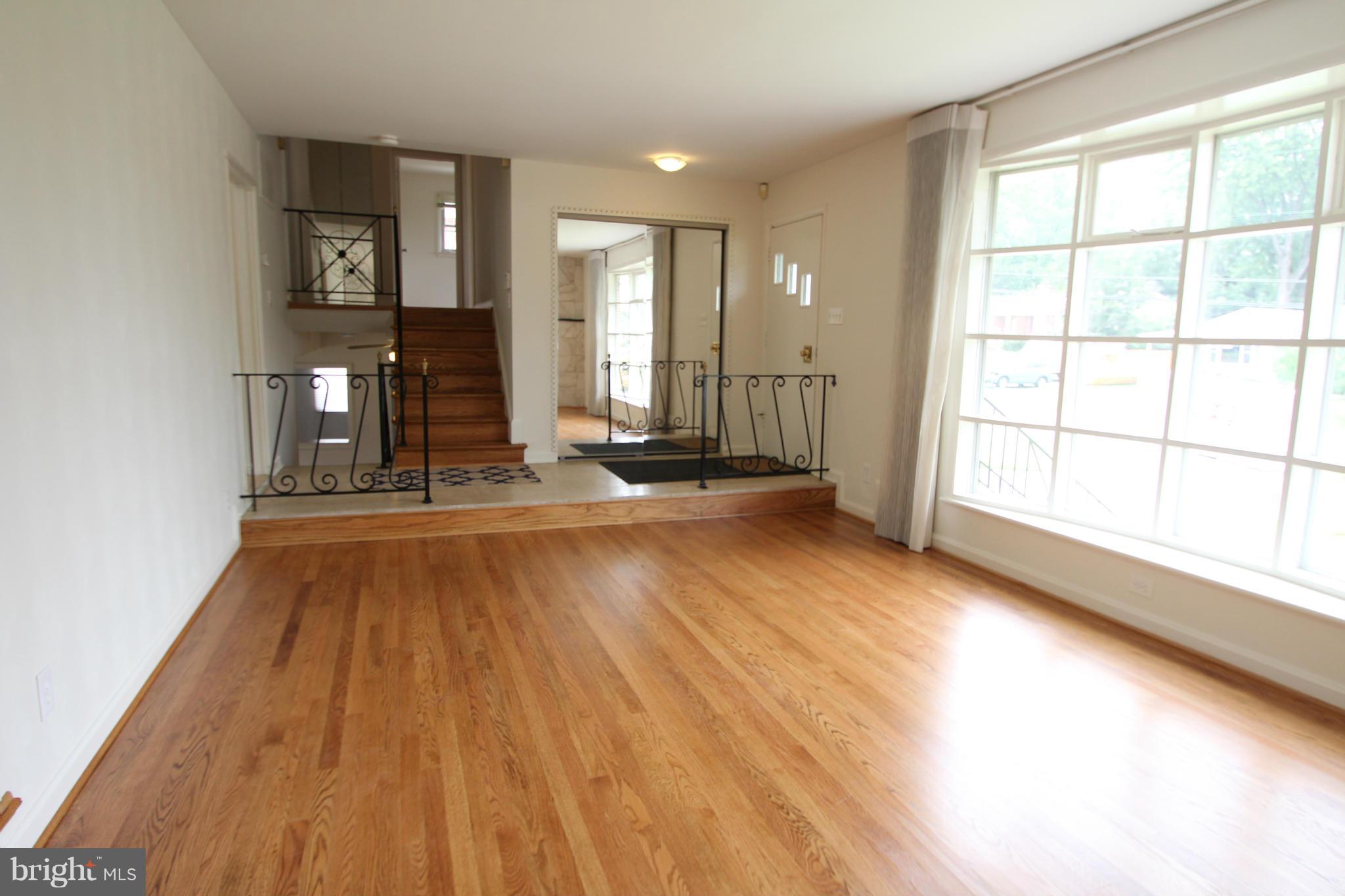 1221 Kathryn Road Silver Spring, MD 20904 - Photo 6 of 19 Living Room