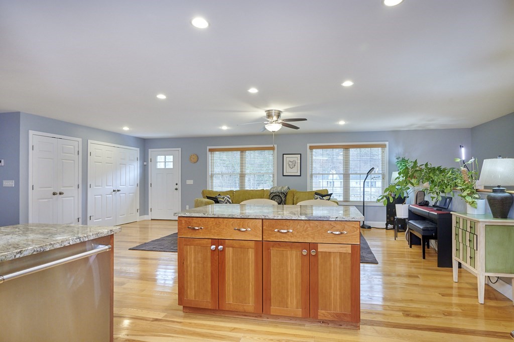 5 Goshen Road Williamsburg, MA 01096 - Photo 8 of 40 Gallery Image 8
