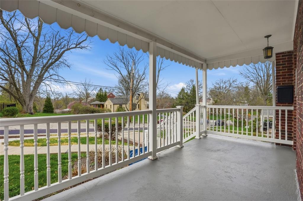 554 Richland Road Pittsburgh, PA 15228 - Photo 4 of 38 Gallery Image 4