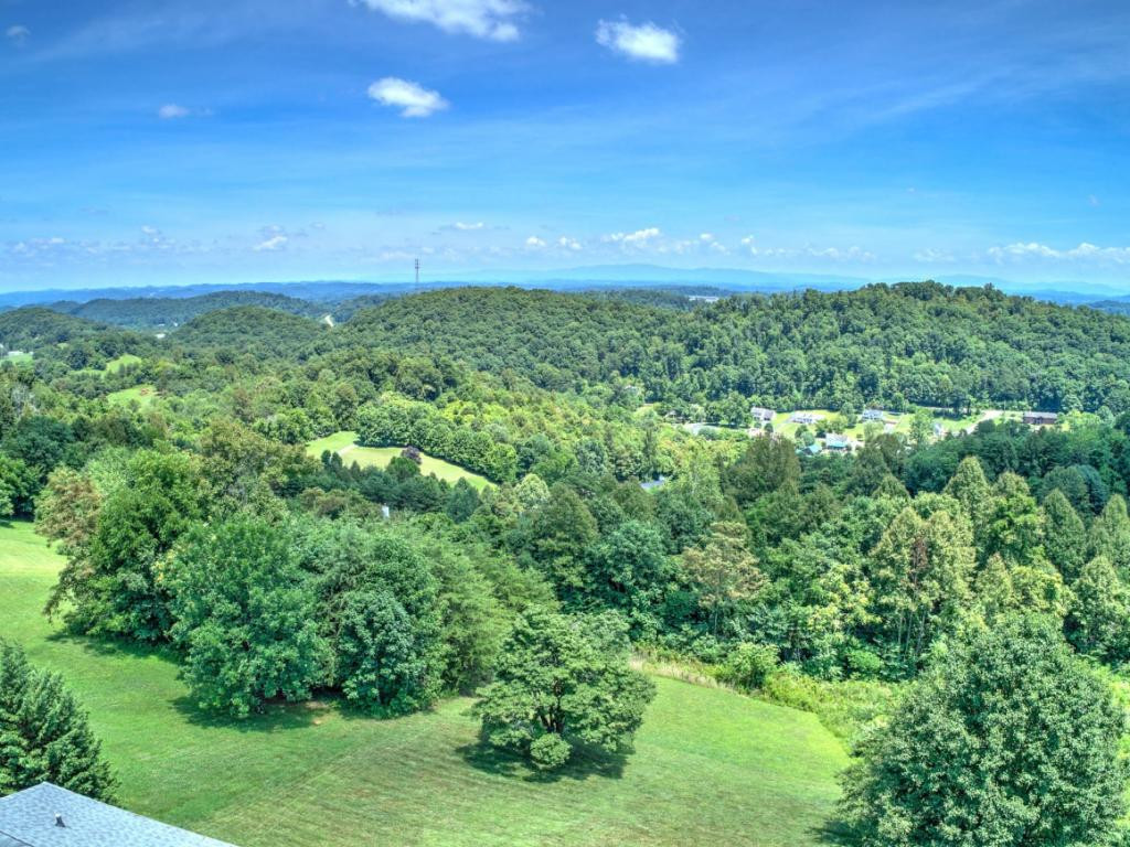 465 Hidden Acres Road Kingsport, TN 37664 - Photo 32 of 36 Photo 32