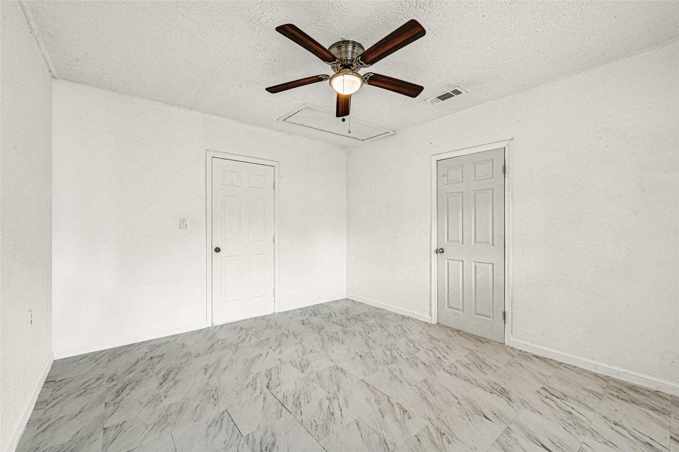 14336 Victoria Street Houston, TX 77015 - Photo 14 of 20