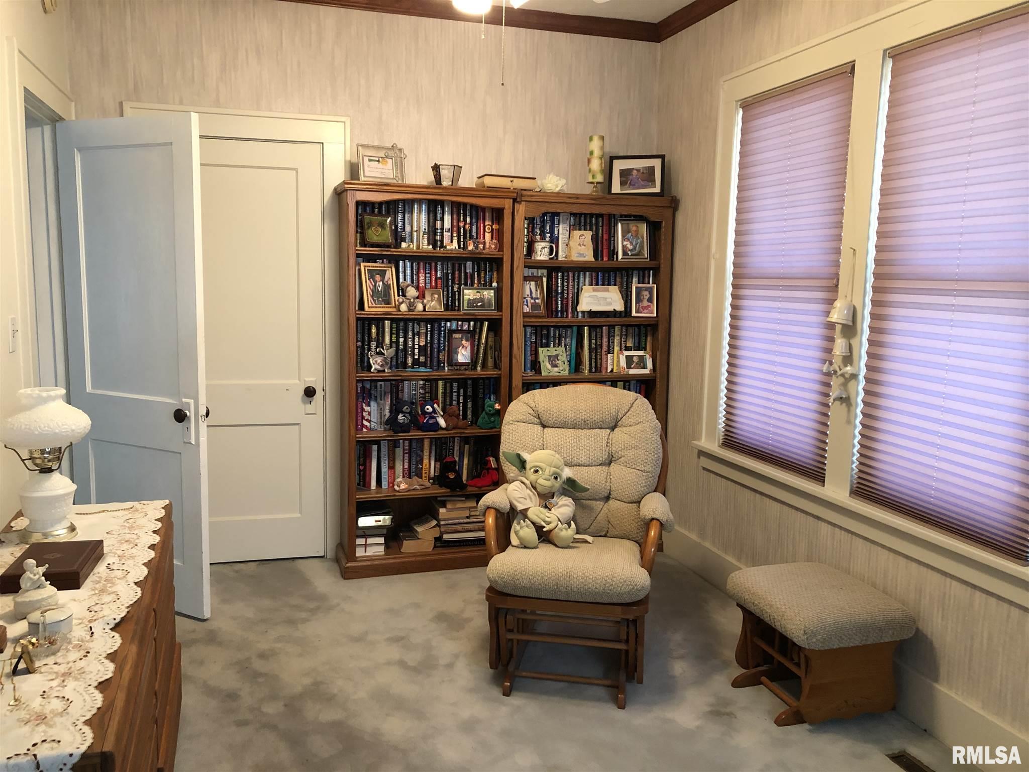 2073 North 8th Street Springfield, IL 62702 - Photo 17 of 21