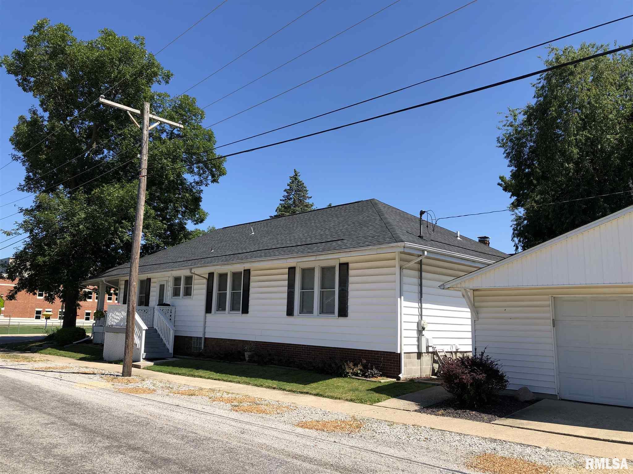 2073 North 8th Street Springfield, IL 62702 - Photo 4 of 21