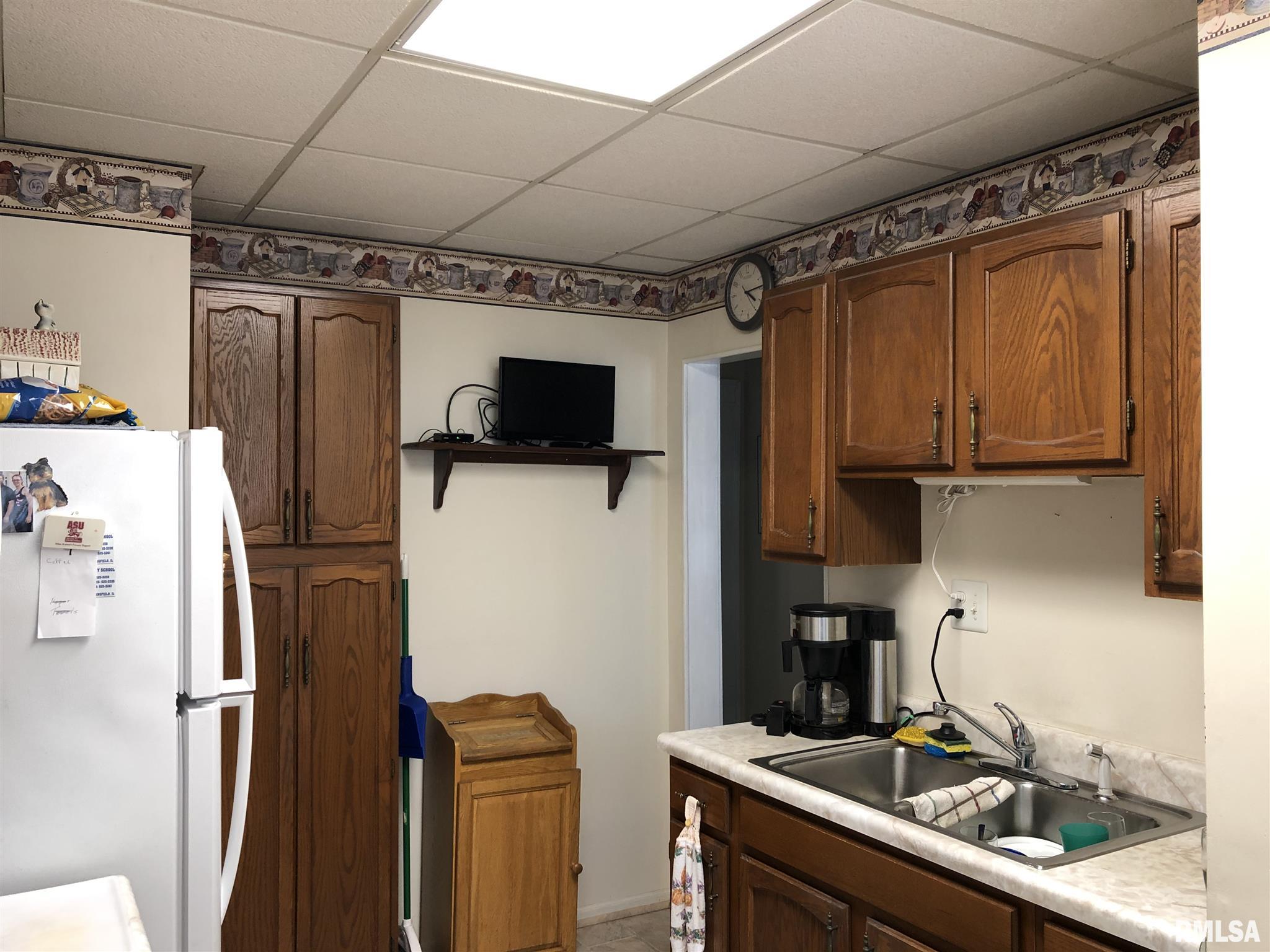 2073 North 8th Street Springfield, IL 62702 - Photo 10 of 21