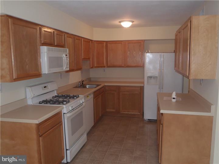 48 Euston Road West Evesham, NJ 08053 - Photo 5 of 15 Kitchen